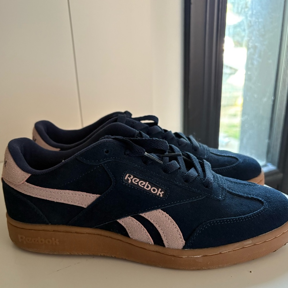 Reebok Dark Blue and Light Pink Trainers